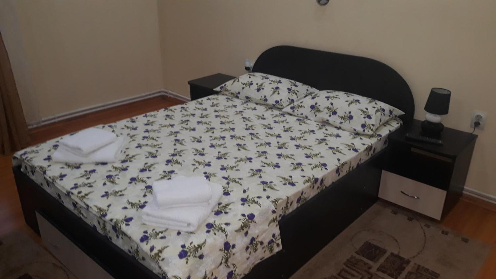 Отель Casa Ovi Si Simo Хацег Номер фото